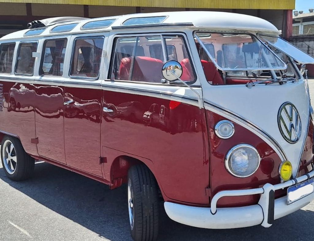 KOMBI 1600 1973, COM DIREÇÃO ELÉTRICA, TOTALMENTE RESTAURADA