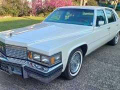 CADILLAC FLEETWOOD BROUGHAM 1979, COM APENAS 31.000 MILHAS EM IMPECÁVEL ESTADO imagem 3