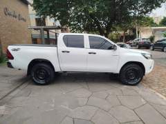 HILUX CD 4X4 MANUAL DIESEL 2.8 2019, ÚNICO DONO imagem 8