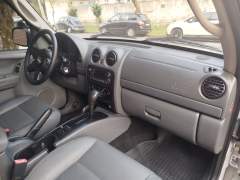 CHEROKEE SPORT V6 2006 4X4, COM APENAS 136.000 KM imagem 12