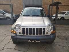 CHEROKEE SPORT V6 2006 4X4, COM APENAS 136.000 KM imagem 2