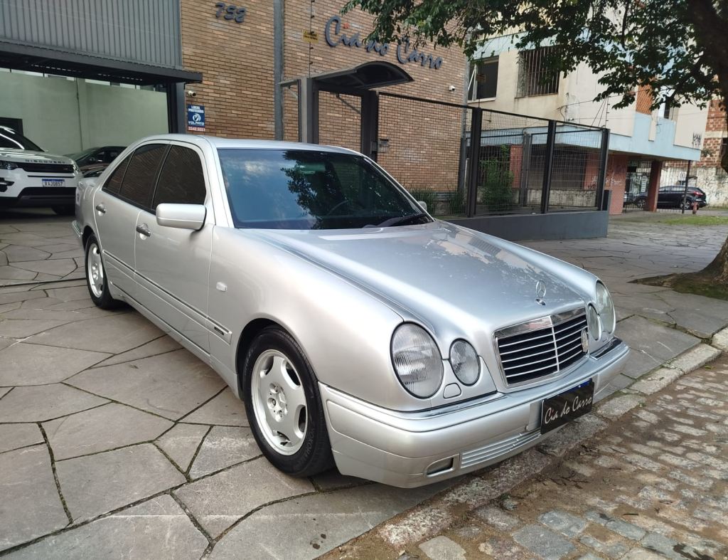 MERCEDES BENZ E320 AVANTGARDE 6 CILINDROS, EM ÓTIMO ESTADO