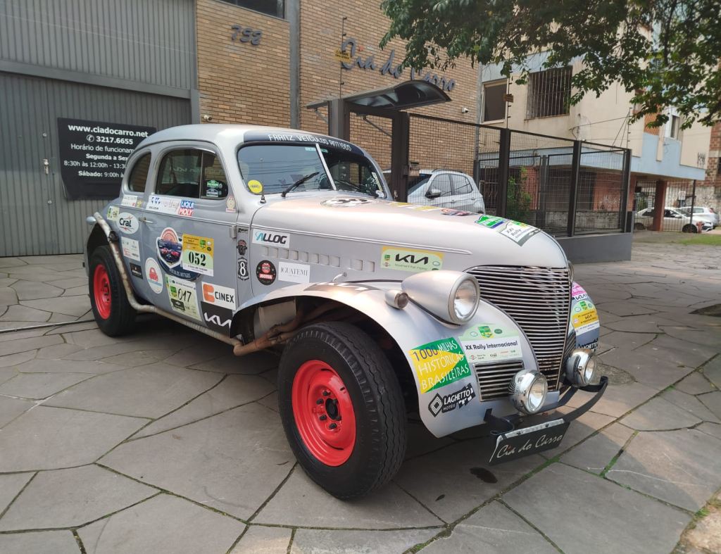 CHEVROLET V8 1939 TRIBUTO "CARRETEIRA"