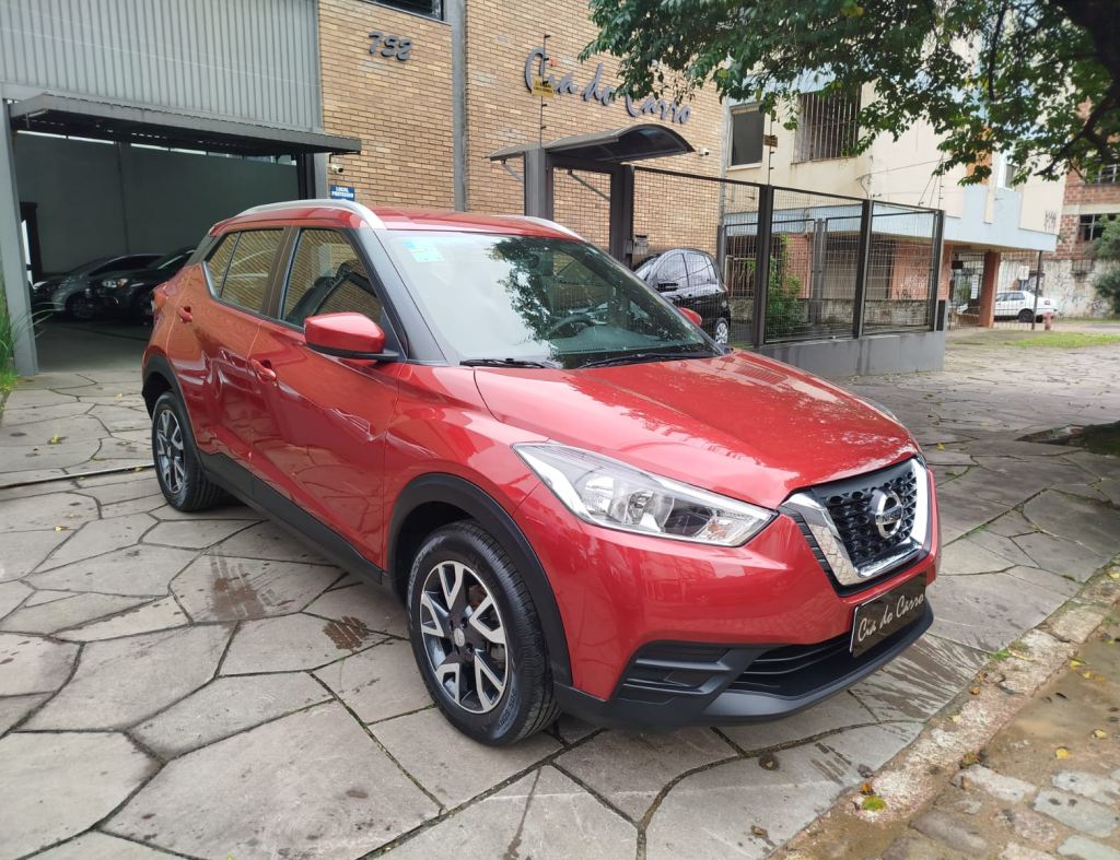 NISSAN KICKS S 2018 COM APENAS 74 MIL KM