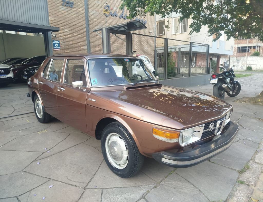 SAAB 1974, COM MOTOR 4 CILINDROS E CâMBIO AUTOMÁTICO, MODELO RARO AQUI NO BRASIL