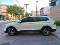 TIGUAN ALLSPACE 1.4 250 TSI TIPTRONIC TETO SOLAR E PANORÂMICO ÚNICO DONO PNEUS NOVOS COMPLETA DE FÁBRICA imagem 4