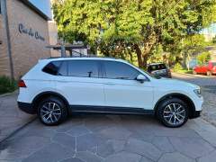 TIGUAN ALLSPACE 1.4 250 TSI TIPTRONIC TETO SOLAR E PANORÂMICO ÚNICO DONO PNEUS NOVOS COMPLETA DE FÁBRICA imagem 8