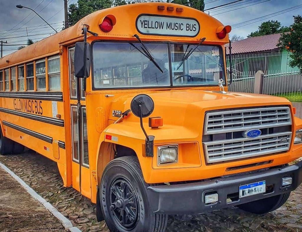 YELLOW SCHOOL BUS 1986, MOTOR FORD 6 CILINDROS TURBO DIESEL COM CâMBIO AUTOMÁTICO, TODO REVISADO