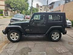JEEP WRANGLER SPORT 3.8 V6 2010, COM APENAS 107.000 KM EM IMPECÁVEL ESTADO imagem 4