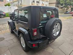 JEEP WRANGLER SPORT 3.8 V6 2010, COM APENAS 107.000 KM EM IMPECÁVEL ESTADO imagem 5