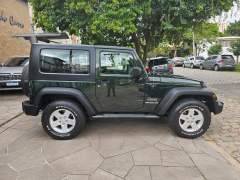 JEEP WRANGLER SPORT 3.8 V6 2010, COM APENAS 107.000 KM EM IMPECÁVEL ESTADO imagem 8