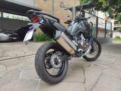HONDA CRF 1100 L AFRICA TWIN 2024 COM APENAS 1480 KM EQUIPADA COM PROTETOR E FARÓIS AUXILIARES NA GARANTIA DE FÁBRICA imagem 1