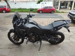 HONDA CRF 1100 L AFRICA TWIN 2024 COM APENAS 1480 KM EQUIPADA COM PROTETOR E FARÓIS AUXILIARES NA GARANTIA DE FÁBRICA imagem 5