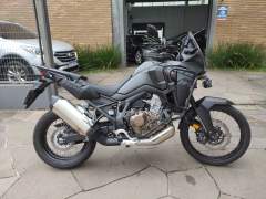 HONDA CRF 1100 L AFRICA TWIN 2024 COM APENAS 1480 KM EQUIPADA COM PROTETOR E FARÓIS AUXILIARES NA GARANTIA DE FÁBRICA imagem 2
