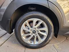 TUCSON GLS 1.6 TURBO 2020, COM APENAS 48.000 KM, COM TETO SOLAR imagem 17
