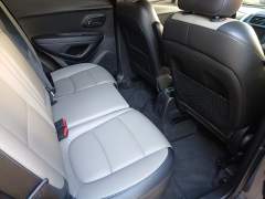 CHEVROLET TRACKER LTZ 1.8 AUTOMÁTICA BANCOS EM COURO PNEUS NOVOS TODA REVISADA ANO 2014 COM APENAS 64.570 KM IPVA 2025 PAGO imagem 9