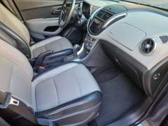 CHEVROLET TRACKER LTZ 1.8 AUTOMÁTICA BANCOS EM COURO PNEUS NOVOS TODA REVISADA ANO 2014 COM APENAS 64.570 KM IPVA 2025 PAGO imagem 10