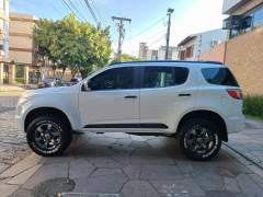 CHEVROLET TRAILBLAZER LTZ 2.8 4X4 TURBO DIESEL AUTOMÁTICA IMPECÁVEL imagem 4