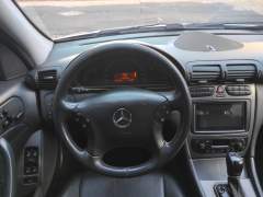 MERCEDES BENZ C 240 AVANTGARD COMPLETA DE FÁBRICA TETO SOLAR HISTÓRICO DE MANUTENÇÃO IMPECÁVEL imagem 14