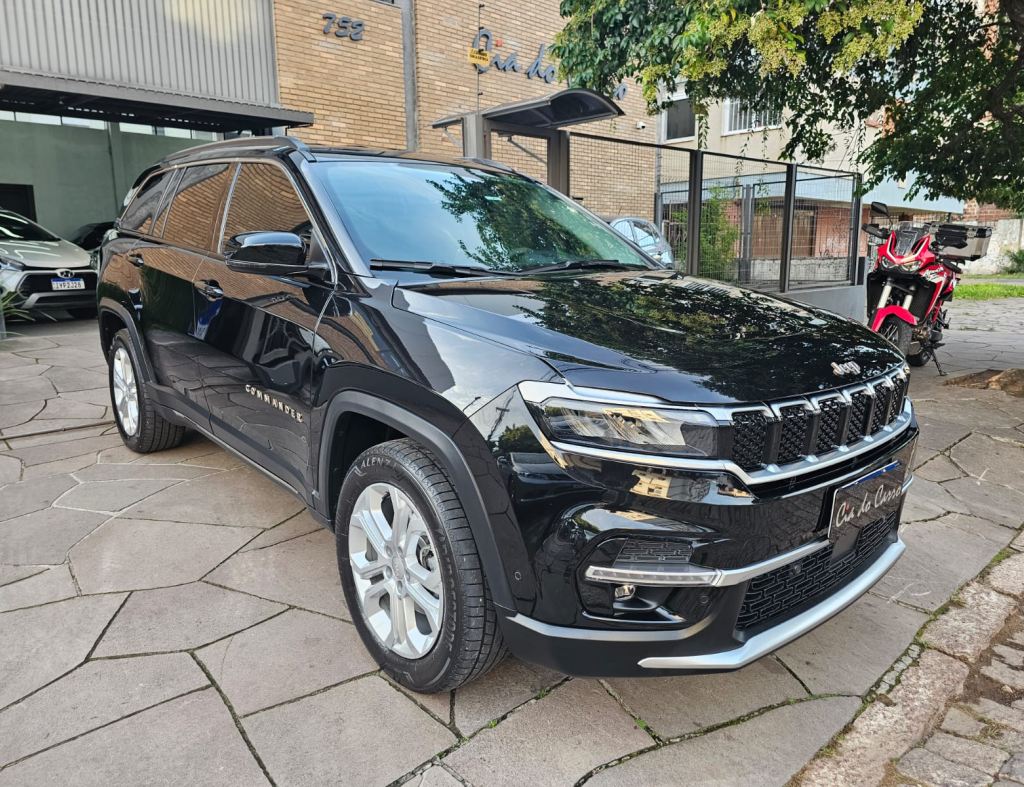 JEEP COMMANDER LONGITUDE 7 LUGARES 2024, COM APENAS 14.000 KM, ÚNICO DONO