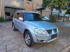 MITSUBISHI PAJERO TR4 2.0 4X4 AUTOMÁTICA BANCOS EM COURO, MULTIMIDIA E CÂMERA DE RÉ, IMPECÁVEL imagem 1
