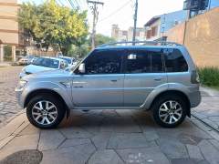 MITSUBISHI PAJERO TR4 2.0 4X4 AUTOMÁTICA BANCOS EM COURO, MULTIMIDIA E CÂMERA DE RÉ, IMPECÁVEL imagem 4