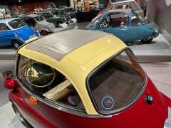 BMW ISETTA 250 1962, ALEMÃ, MOTOR 4 TEMPOS, 100% RESTAURADA, EM PERFEITO ESTADO, PERTENCIA AO MUSEU DE MINI CARROS DO VALE DOS VINHEDOS imagem 4