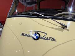 BMW ISETTA 250 1962, ALEMÃ, MOTOR 4 TEMPOS, 100% RESTAURADA, EM PERFEITO ESTADO, PERTENCIA AO MUSEU DE MINI CARROS DO VALE DOS VINHEDOS imagem 14