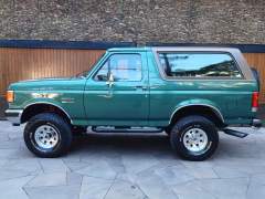 FORD BRONCO 1989, MOTOR V8, CÂMBIO AUTOMÁTICO, 4X4, COMPLETA COM AR CONDICIONADO GELANDO, 5 RODAS E PNEUS NOVOS imagem 2