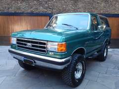 FORD BRONCO 1989, MOTOR V8, CÂMBIO AUTOMÁTICO, 4X4, COMPLETA COM AR CONDICIONADO GELANDO, 5 RODAS E PNEUS NOVOS imagem 1