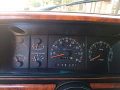 FORD BRONCO 1989, MOTOR V8, CÂMBIO AUTOMÁTICO, 4X4, COMPLETA COM AR CONDICIONADO GELANDO, 5 RODAS E PNEUS NOVOS imagem 7