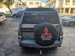 PAJERO TR4 4X4 AUTOMÁTICA 2014, COM APENAS 139.000 KM EM EXCELENTE ESTADO imagem 6