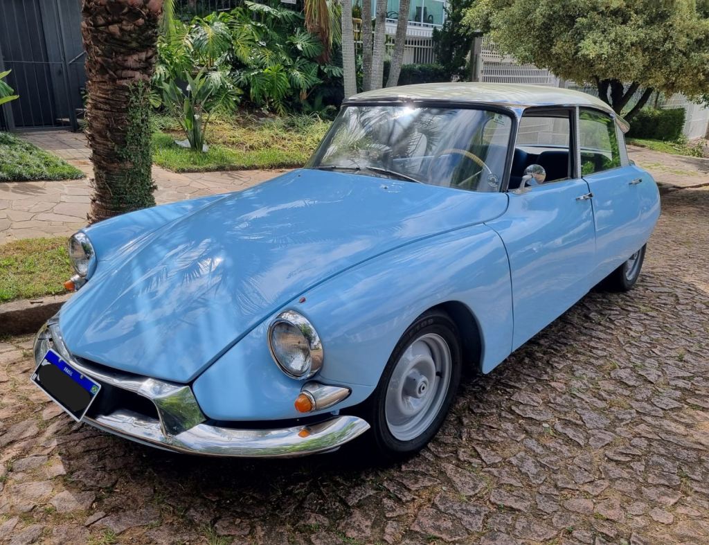 CITROEN ID 19, ANO 1960, VEÍCULO TODO RESTAURADO, COM PLACAS PRETAS
