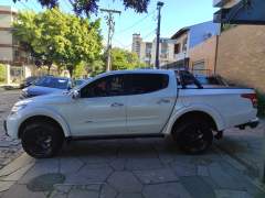 MITSUBISHI L200 TRITON SPORT HPE TOP 2.4 TURBO DIESEL 4X4 CABINE DUPLA BLINDADA PELA 4 BLINDAGEM NÍVEL III - A ANO 2017 COM APENAS 60.000 Km imagem 4