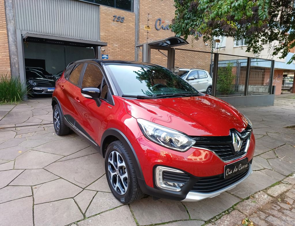 RENAULT CAPTUR 1.6 BOSE COMPLETA DE FÁBRICA BANCOS EM COURO SOM BOSE IMPECÁVEL