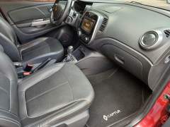RENAULT CAPTUR 1.6 BOSE COMPLETA DE FÁBRICA BANCOS EM COURO SOM BOSE IMPECÁVEL imagem 9