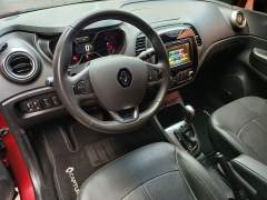 RENAULT CAPTUR 1.6 BOSE COMPLETA DE FÁBRICA BANCOS EM COURO SOM BOSE IMPECÁVEL imagem 11
