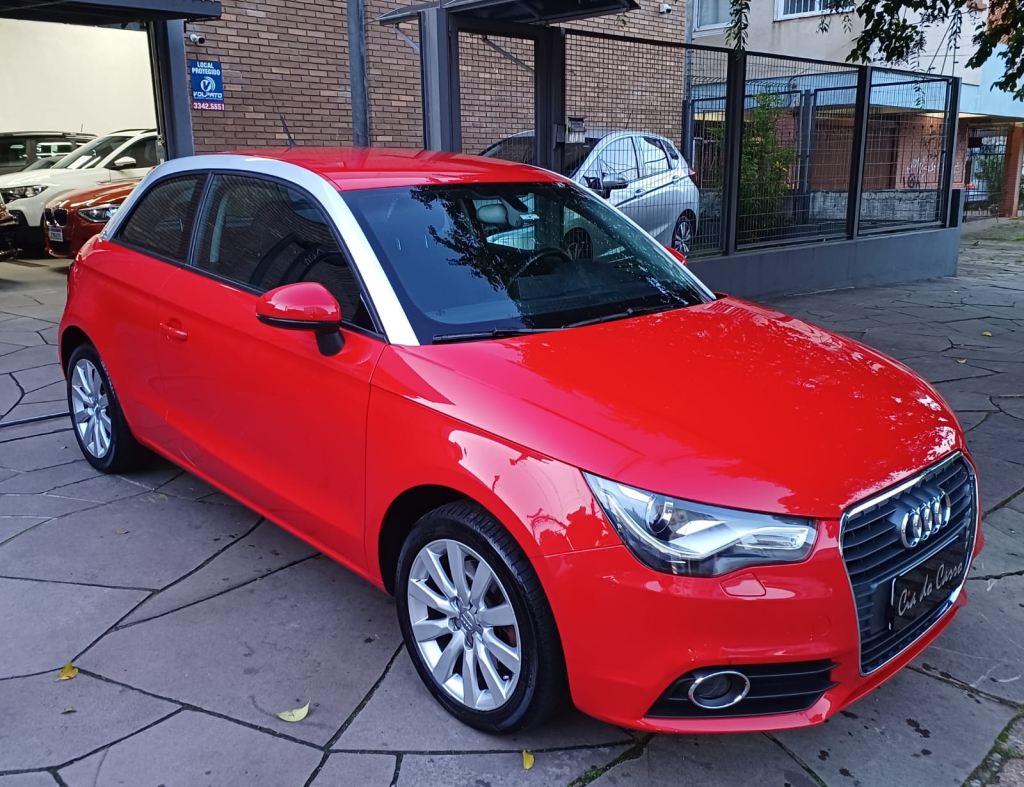 AUDI A1 2011, COM 60.000 KM ORIGINAIS, ESTADO IMPECÁVEL