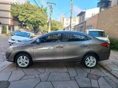 TOYOTA YARIS SEDAN 1.5 XL FLEX MANUAL COMPLETO DE FÁBRICA IMPECÁVEL imagem 4
