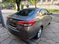 TOYOTA YARIS SEDAN 1.5 XL FLEX MANUAL COMPLETO DE FÁBRICA IMPECÁVEL imagem 7