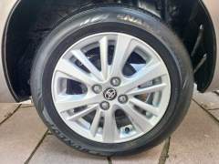 TOYOTA YARIS SEDAN 1.5 XL FLEX MANUAL COMPLETO DE FÁBRICA IMPECÁVEL imagem 15