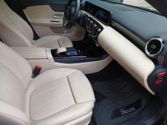 MERCEDES-BENZ CLA 250 SPORT 2.0 TURBO BANCOS EM COURO TETO SOLAR E PANORÂMICO ANO 2020 COM APENAS 38.200 Km REVISADA RECENTEMENTE IMPECÁVEL imagem 9