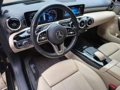 MERCEDES-BENZ CLA 250 SPORT 2.0 TURBO BANCOS EM COURO TETO SOLAR E PANORÂMICO ANO 2020 COM APENAS 38.200 Km REVISADA RECENTEMENTE IMPECÁVEL imagem 11