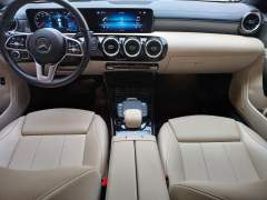 MERCEDES-BENZ CLA 250 SPORT 2.0 TURBO BANCOS EM COURO TETO SOLAR E PANORÂMICO ANO 2020 COM APENAS 38.200 Km REVISADA RECENTEMENTE IMPECÁVEL imagem 13