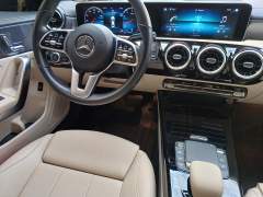 MERCEDES-BENZ CLA 250 SPORT 2.0 TURBO BANCOS EM COURO TETO SOLAR E PANORÂMICO ANO 2020 COM APENAS 38.200 Km REVISADA RECENTEMENTE IMPECÁVEL imagem 14