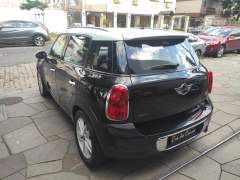 MINI COOPER COUNTRYMAN PEPPER 1.6 ASPIRADO CÂMBIO AUTOMÁTICO DE 6 MARCHAS ANO 2012 COM APENAS 77.000 Km BLINDAGEM NIVEL III - A imagem 5