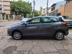 YARIS 1.5 XS AUTOMÁTICO REVISÕES NA CONCESSIONÁRIA NA GARANTIA DE FÁBRICA ANO 2023 COM APENAS 34.270 Km. imagem 4