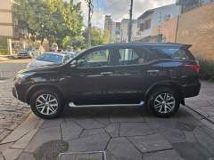 HILUX SW4 SRX 2020, 7 LUGARES, DIESEL, 4X4 , COM APENAS 80.000 KM imagem 4