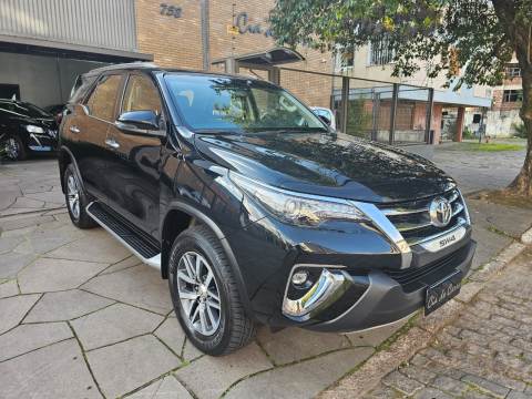HILUX SW4 SRX 2020, 7 LUGARES, DIESEL, 4X4 , COM APENAS 80.000 KM