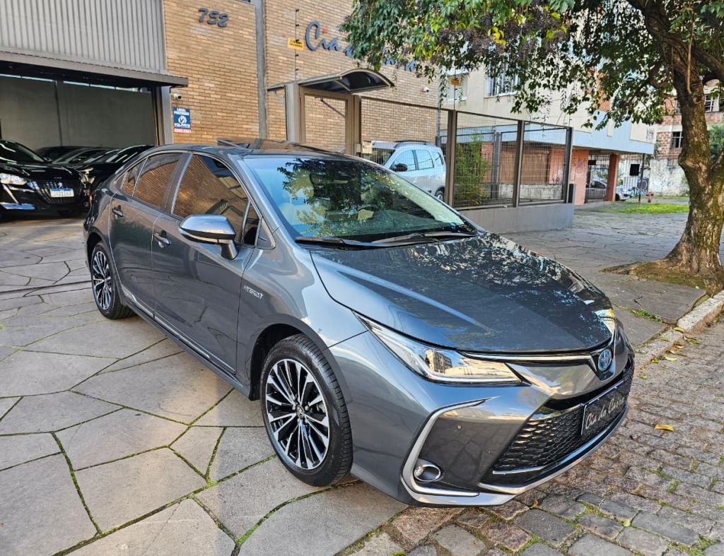 COROLLA ALTIS PREMIUM HYBRID 2024, COM APENAS 15.000 KM, NA GARANTIA DE FÁBRICA